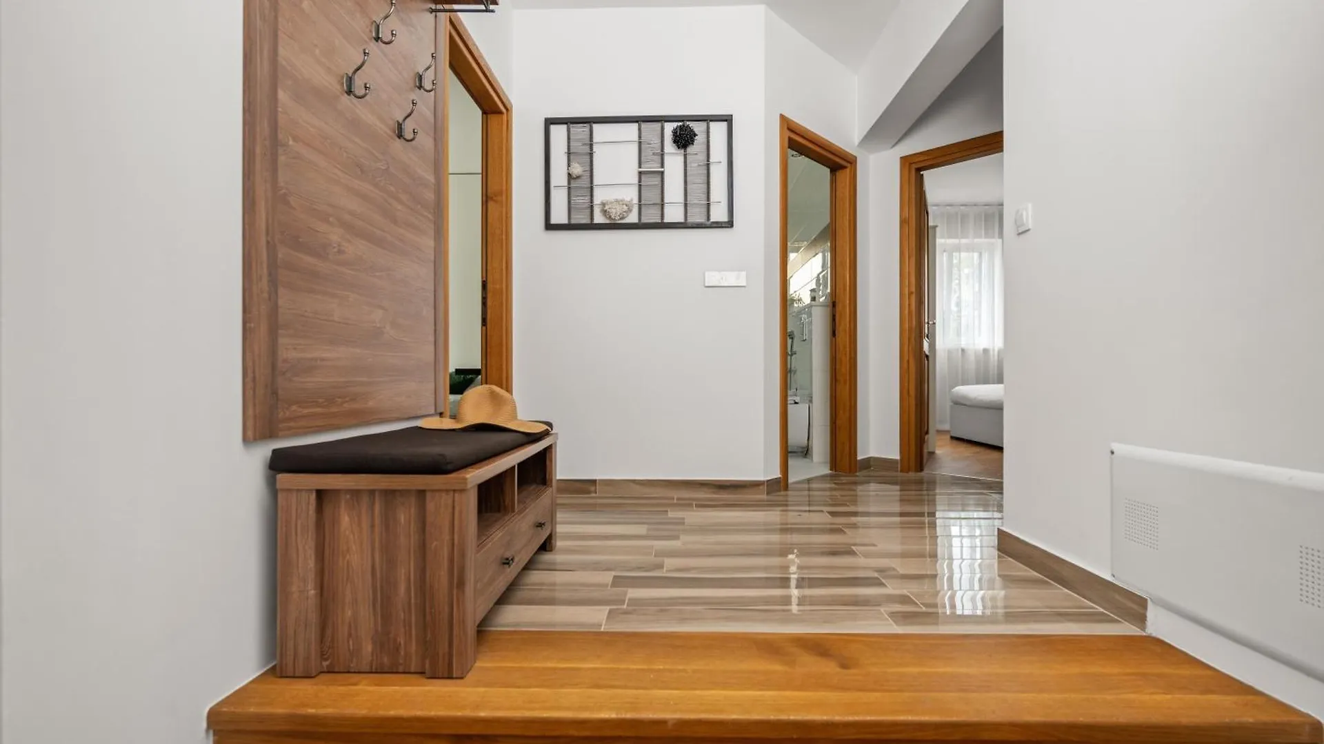 Wunderschoener Neubau Bungalow Mit Privatem Pool Und Jacuzzi Vozilici Croatia